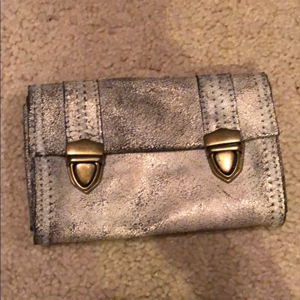 Schuler & Sons distressed clutch